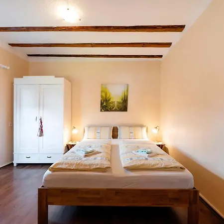 Kavaliershaeuschen - Urlaub Auf Dem Weingut Apartamento Maring-Noviand