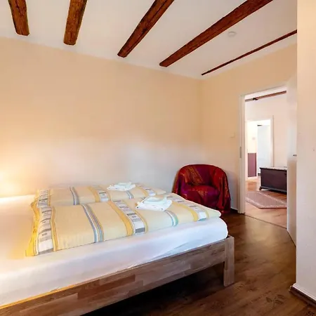 Kavaliershaeuschen - Urlaub Auf Dem Weingut Apartamento Maring-Noviand